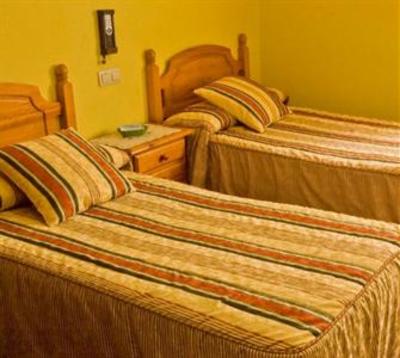 фото отеля Hostal Puente Azud