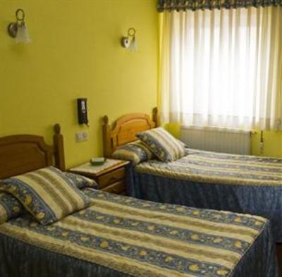 фото отеля Hostal Puente Azud