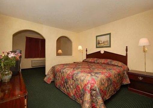 фото отеля Econo Lodge & Suites Orange