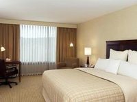 Four Points by Sheraton Pittsburgh Airport