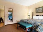 фото отеля Days Inn and Suites Savannah Gateway