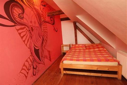 фото отеля Traveller's Hostel Soukenicka