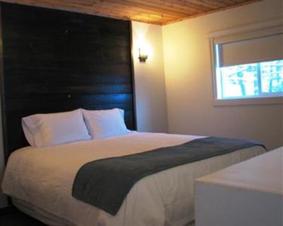 фото отеля Pine Lodge Inn