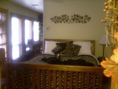 фото отеля Savannah's Country Cabins Hideaway Bed and Breakfast