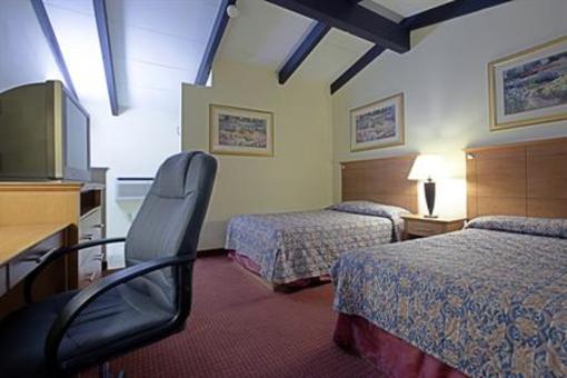 фото отеля Americas Best Value Inn - Niantic East Lyme