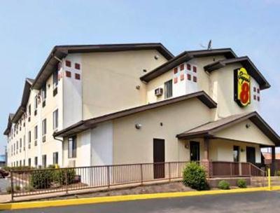 фото отеля Super 8 Motel Huntington (West Virginia)