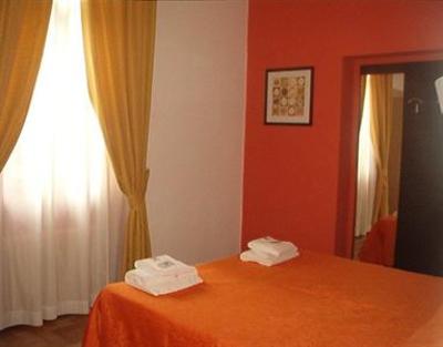 фото отеля Bed & Bed Milano