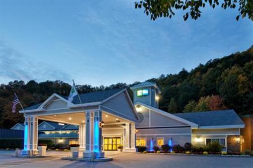 фото отеля Holiday Inn Express Springfield (Vermont)