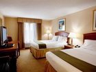 фото отеля Holiday Inn Express Hotel & Suites Florence Civic Center @ I-95