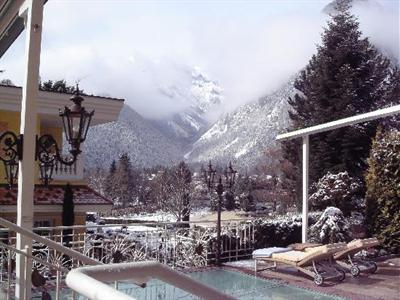 фото отеля Alpenrose Hotel Maurach