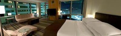 фото отеля hotelVetro: studio suites & convention center