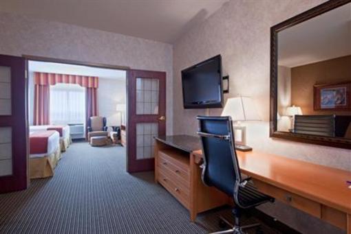 фото отеля Holiday Inn Express Hotel & Suites Calgary South