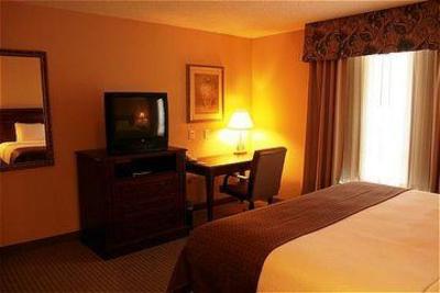 фото отеля Holiday Inn Hotel & Suites Aggieland