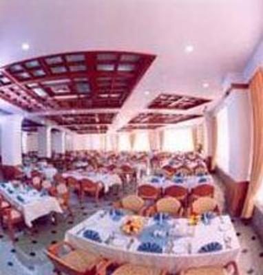 фото отеля Qasr International Hotel
