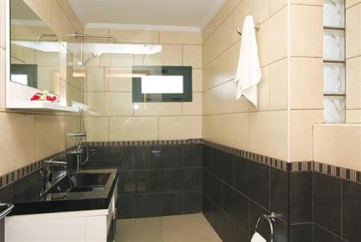 фото отеля Villas Camelot