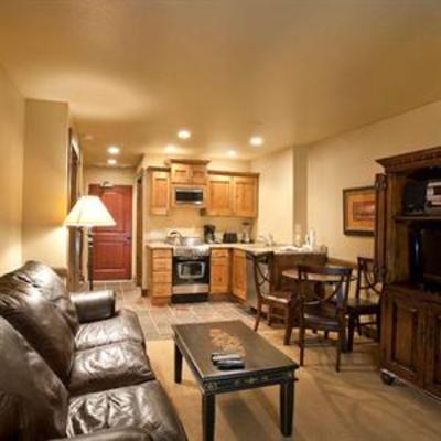 фото отеля Copperbottom Inn Park City
