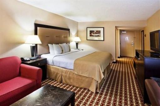 фото отеля Holiday Inn Gainesville-Lanier Centre