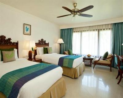 фото отеля Fort Aguada Beach Resort Sinquerim