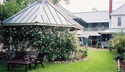 фото отеля Woodbine Hotel And Museum