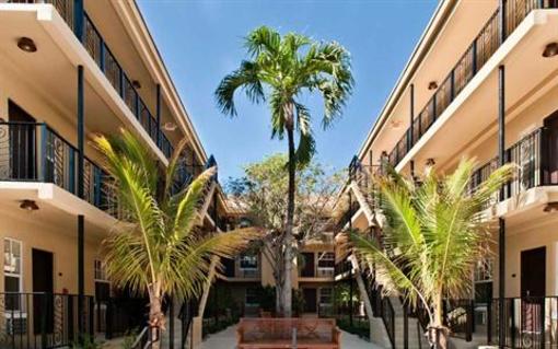 фото отеля Sunbrite Apartments Miami Beach
