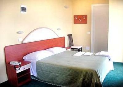 фото отеля Hotel Crosal