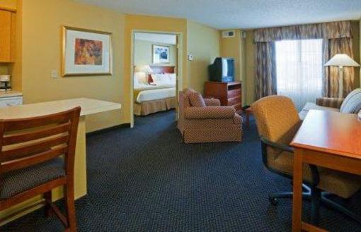 фото отеля Holiday Inn Express St. Cloud