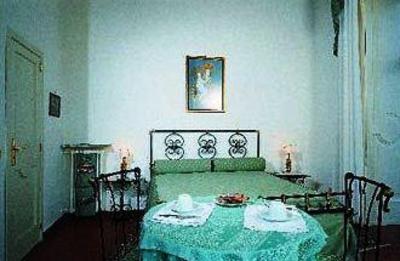 фото отеля Parteno Bed & Breakfast Naples