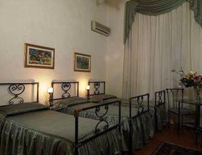 фото отеля Parteno Bed & Breakfast Naples