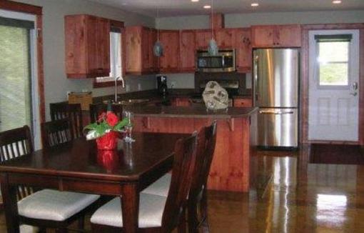 фото отеля Cedar House Golden (British Columbia)