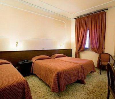 фото отеля Central Hotel Sorrento
