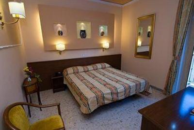 фото отеля Central Hotel Sorrento