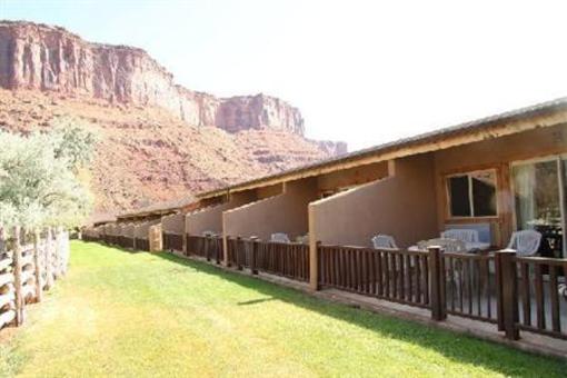 фото отеля Red Cliffs Lodge Moab