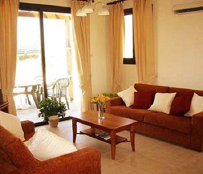 фото отеля Aura Holiday Villas Paphos