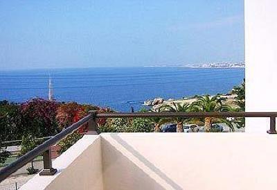 фото отеля Aura Holiday Villas Paphos