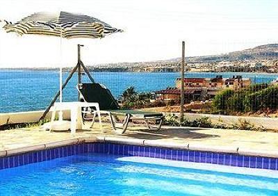 фото отеля Aura Holiday Villas Paphos