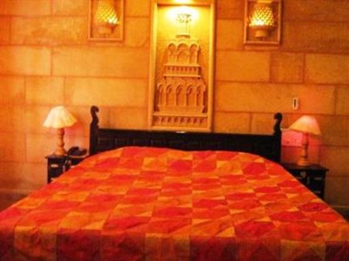 фото отеля Hotel Lalgarh Fort & Palace