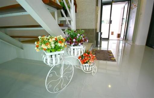 фото отеля At Home Phetkasem