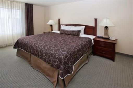 фото отеля Staybridge Suites Kalamazoo