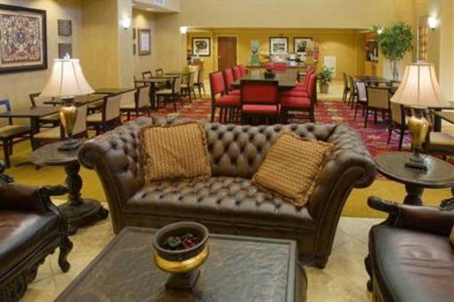 фото отеля Hampton Inn & Suites McComb