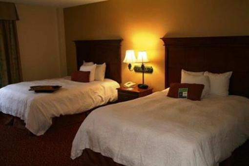 фото отеля Hampton Inn & Suites McComb