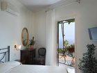 фото отеля Bed and Breakfast Al Pesce D'Oro Amalfi