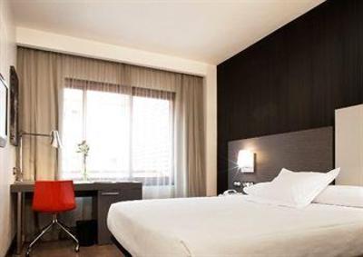 фото отеля Confortel Suites Madrid