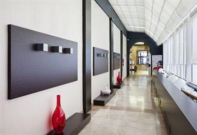 фото отеля Confortel Suites Madrid