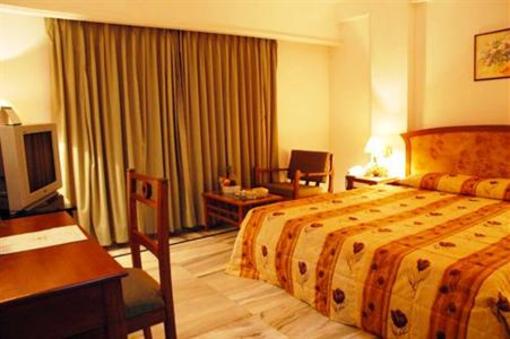 фото отеля Hotel Chariot Chennai