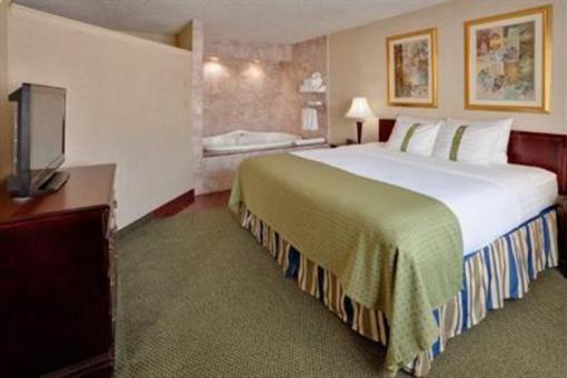 фото отеля Holiday Inn Philadelphia - NE Bensalem