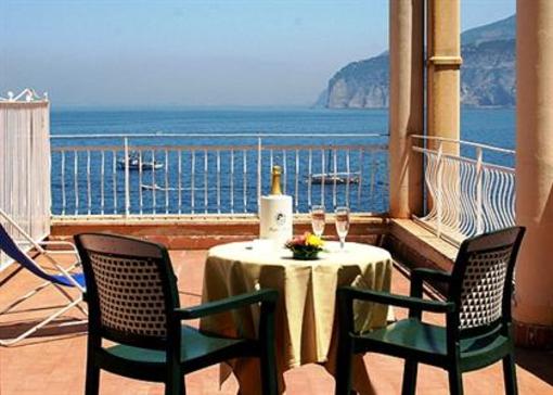 фото отеля Hotel Admiral Sorrento