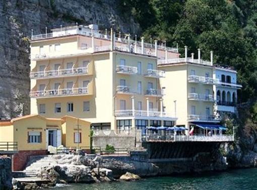 фото отеля Hotel Admiral Sorrento