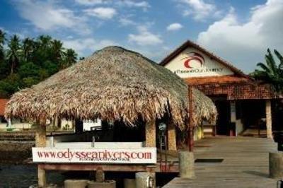 фото отеля Cocotinos Beach Resort Manado